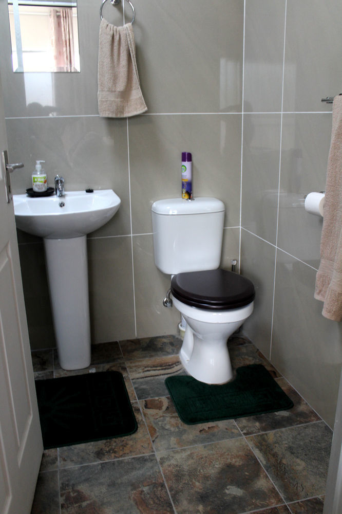 2 Op Terblanche Guesthouse บ็อคสเบิร์ก ภายนอก รูปภาพ